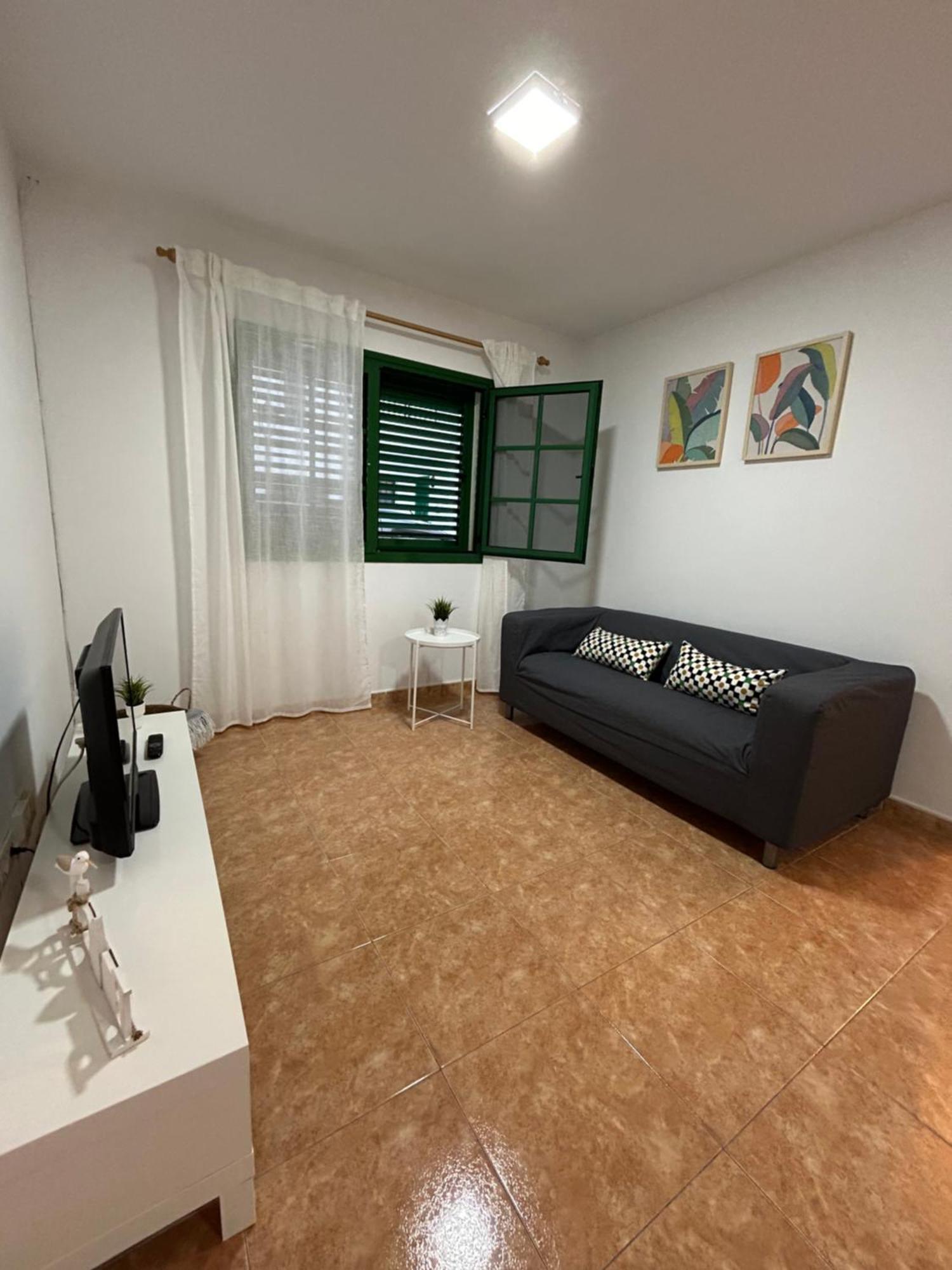 Jayla Apartment Плая Бланка Екстериор снимка