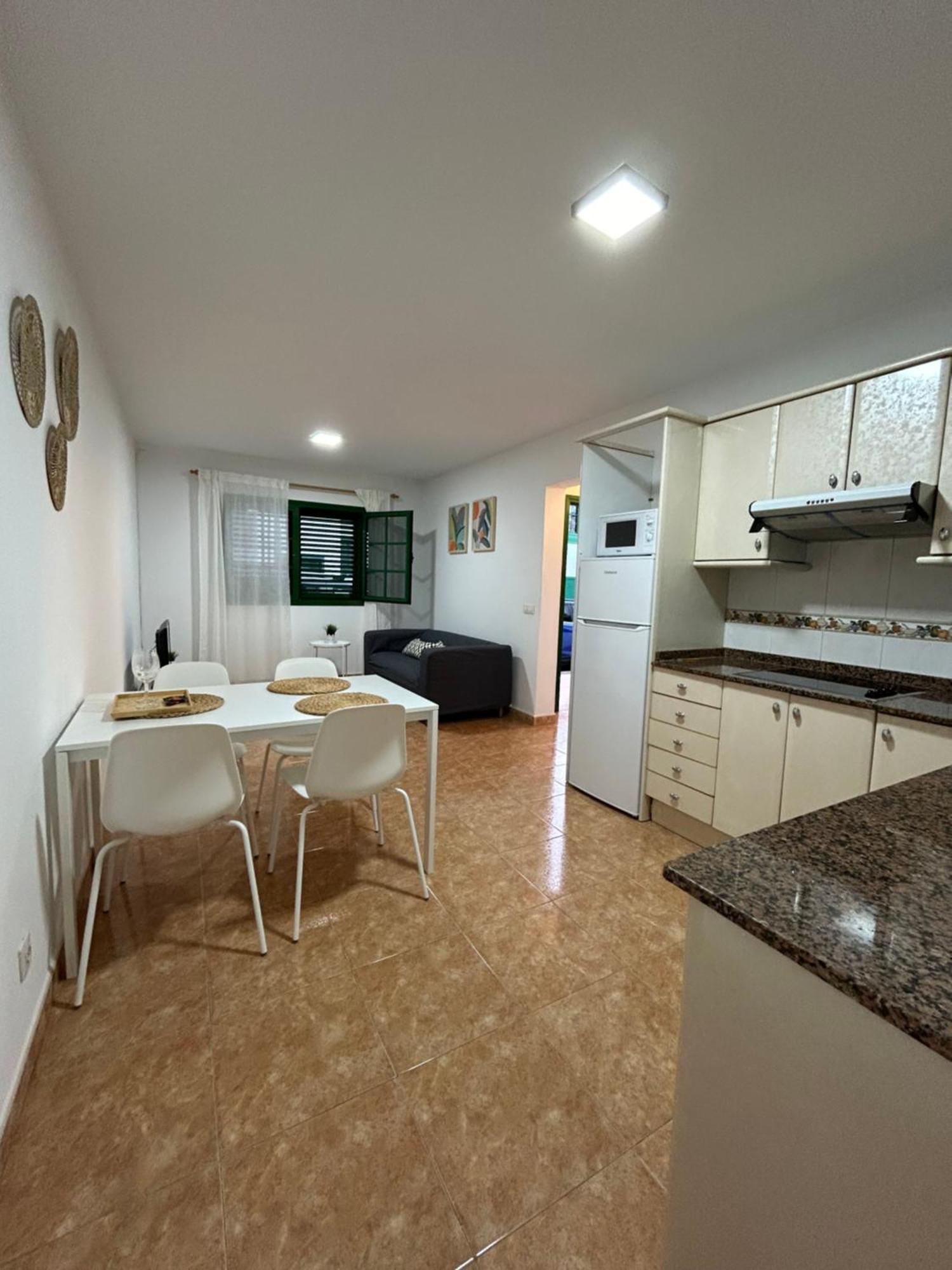 Jayla Apartment Плая Бланка Екстериор снимка